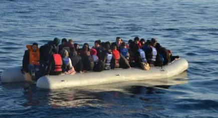 Göçmen teknesi battı: 12 ölü