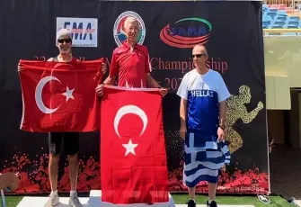 Egeli akademisyen “32. Balkan Masterler Atletizm Şampiyonası”nda ikinci oldu