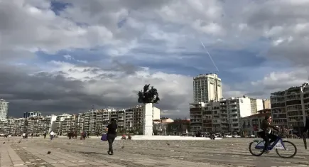 İzmir'de bugün hava nasıl olacak? İşte saatlik hava durumu 15.10.2023