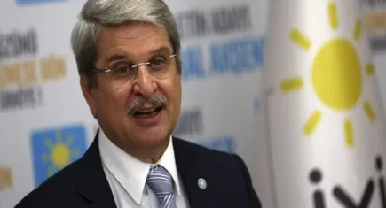 Aytun Çıray istifalardan yönetimi sorumlu tuttu