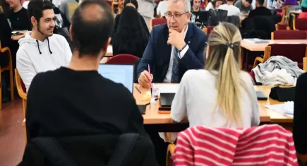 Rektör Prof. Dr. Budak’tan öğrencilere sürpriz ziyaret