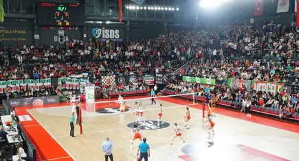 Voleybolda İzmir derbisi: Karşıyaka-Göztepe derbisi ne zaman?