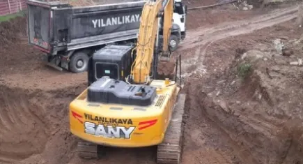 Bornova Anadolu Lisesi inşaatı mühürlenecek