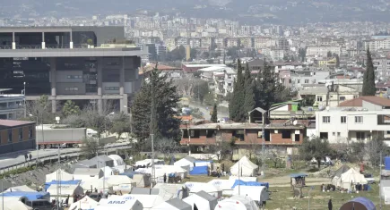 Depremin izleri: Suya erişemiyorlar, mevcut gıdayı koruyamıyorlar, elektriksiz yaşıyorlar! 
