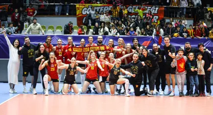 Voleybolda İzmir derbisi: Aras Kargo-Göztepe 