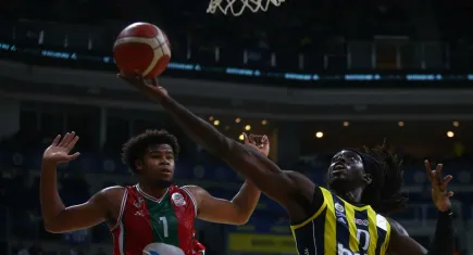 Pınar Karşıyaka, Fenerbahçe'ye farklı mağlup oldu