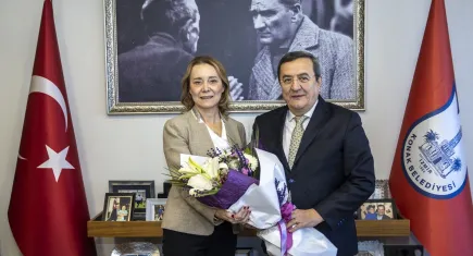 Nilüfer Çınarlı Mutlu Abdül Batur’u ziyaret etti