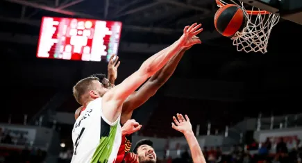Potanın Tarzanları Avrupa'da son maçına çıktı
