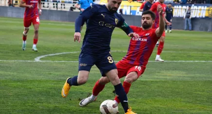 İzmir derbisinde Bucaspor, Kırmızı Şeytanlar'ı mağlup etti