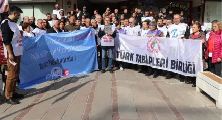 Hekimlerden kanun teklifine rest: Sağlık torbaya sığmaz!