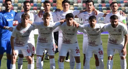 Kırmızı Şeytanlar evinde galip
