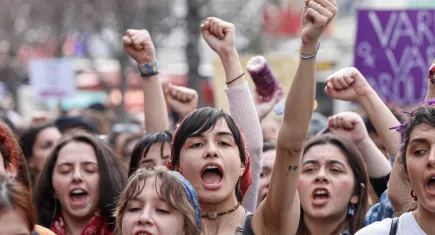 8 Mart’ın gölgesinde… Güneşimize gölge olanlara karşı güneşi biz zapt edeceğiz!