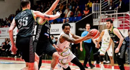 Ege derbisinde kazanan Aliağa Petkimspor