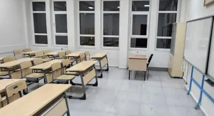 Eğitimciler okulların siyasi propaganda alanına dönüştürüldüğünü iddia ediyor!