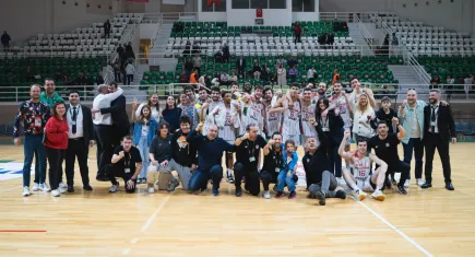 Bornova Belediyesi Karşıyaka, play off potasında