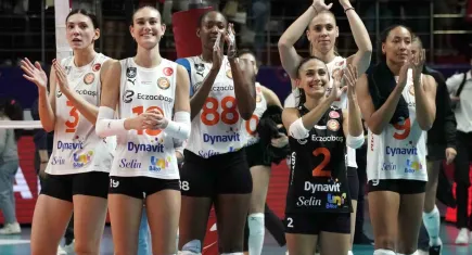 Eczacıbaşı Dynavit evinde tur peşinde