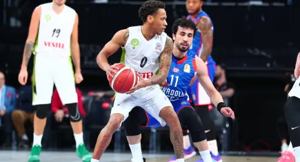 Potanın Tarzanları, Anadolu Efes'i konuk ediyor