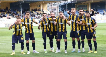 Menemen FK, Düzcespor'u misafir ediyor
