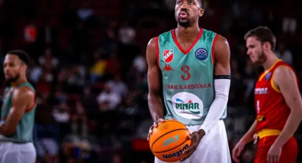Pınar Karşıyaka'da Errick McCollum haftanın öne çıkan oyuncusu oldu