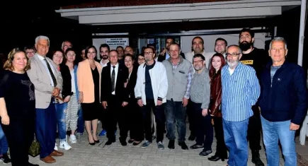 Karabağlar'ın yeni başkanı Helil Kınay, iftar sofrasında vatandaşlarla buluştu