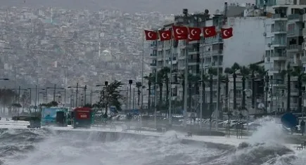 Meteoroloji Genel Müdürlüğünden İzmir’e fırtına uyarısı
