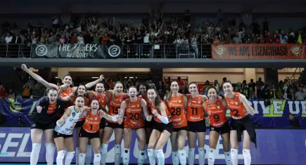 Eczacıbaşı, final serisini eşitledi