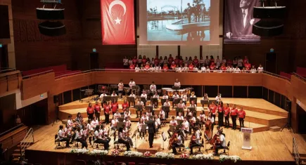 İzmir Büyükşehir Belediyesi’nin Çocuk Korosu ve Çoksesli Korosu 23 Nisan’ı coşkuyla kutlayacak
