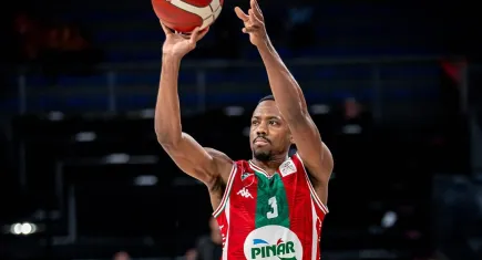 Pınar Karşıyakalı McCollum'dan rekor