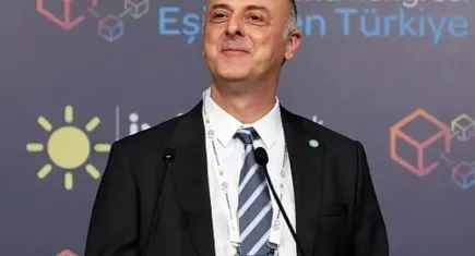 Ümit Özlale İYİ Parti’ye geri mi döndü?