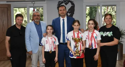 Bornova'nın yetenekli minikleri Artistik Cimnastik’te İzmir il birincisi oldu