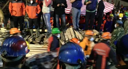 Yeni acılar yaşanmasın yüreklerimiz yanmasın