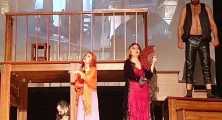 Her Şey Mal "Kafatası" yeniden sahnede
