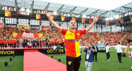 Celil Yüksel, Göztepe'den ayrıldı