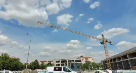 Ankara'da acı olay: Üzerine tahta parçası düşen inşaat işçisi baba ve oğlu hayatını kaybetti   