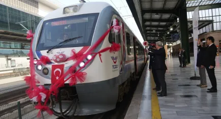 Tatilcilerin yeni gözdesi Turistik Tuz Ekspresi seferlere başladı