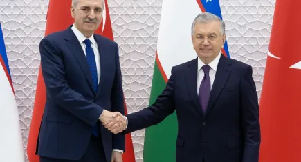 TBMM Başkanı Kurtulmuş Özbekistan Cumhurbaşkanı Mirziyoyev ile bir arada