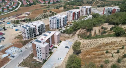 Adana'da deprem konutlarında hayat başladı