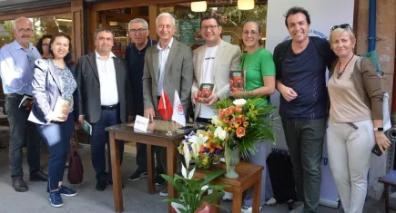 Umut topla benim için adlı kitabın geliri KİTVAK'a