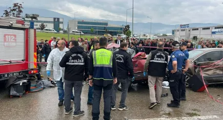 Bursa'da ters şeride giren araç kazayı beraberinde getirdi