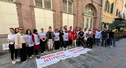 İzmir Büyükşehir Belediyesi’nde çıkarılan işçilerin direnişi devam ediyor