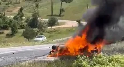 Manisa'da feci kaza! Araç sürücüsü yanarak can verdi!