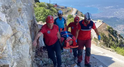 Muğla’da nefes kesen kurtarma: 77 yaşındaki İngiliz paraşütçü ölümden döndü