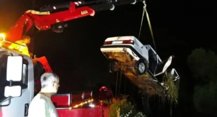 Otomobil köprüden dereye uçtu: 1’i çocuk 2 kişi kayıp