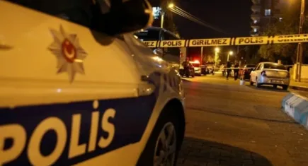 Kafede bıçaklı kavga: 1 yaralı