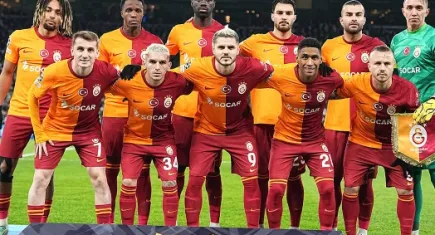 Galatasaray'dan 3 kupalı kutlama