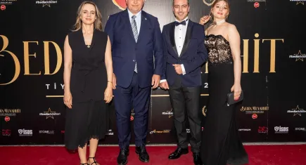 Başkan Tugay'a Sanata Destek Ödülü