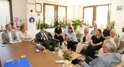 Milletvekili Deniz Yücel: Foça’ya kadın eli değecek