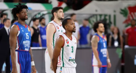 Türkiye Sigorta Basketbol Süper Ligi'nde Anadolu Efes final biletini kaptı