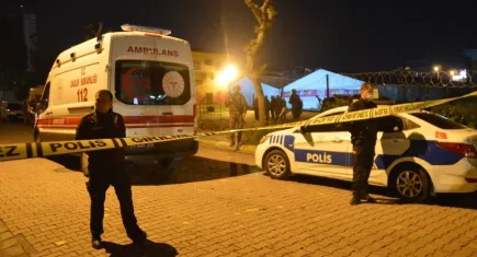 Manisa'da baba oğul kavgası kanlı bitti
