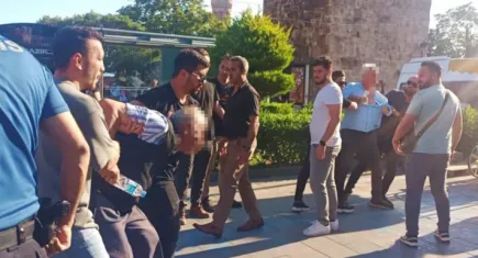 Antalya’da izinsiz kayyum açıklamasında arbede: 6 kişi gözaltına alındı